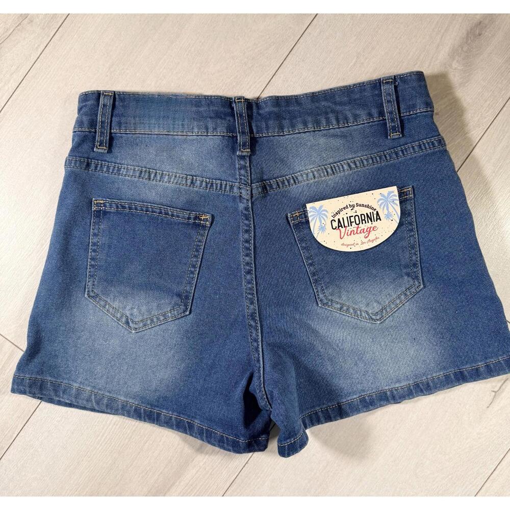 NWT California Vintage Light Blue Distressed Denim jean Shorts Size 7 - Picture 2 of 15